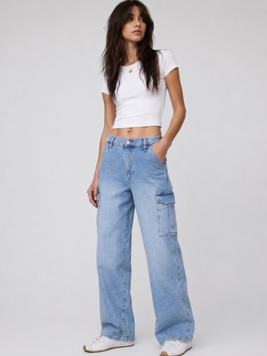 GAP Denim - GAP Mid Rise 90s Loose Cargo Slouch Jeans Size 26 / 2 Short